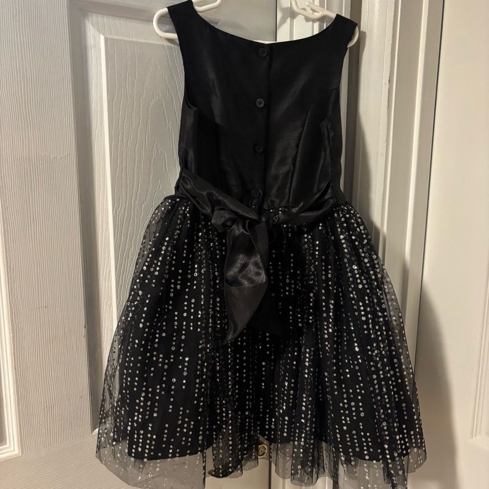 Pinky Girls Black and Silver Sleeveless Occasion Dress Size 7 - Picture 2 of 9
